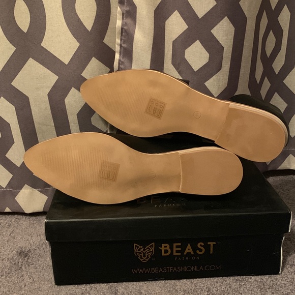 Beast Carter Side Cutout Ankle Bootie - Picture 7 of 7